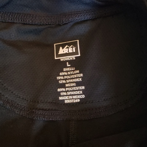 REI Shell Capris - Picture 2 of 3